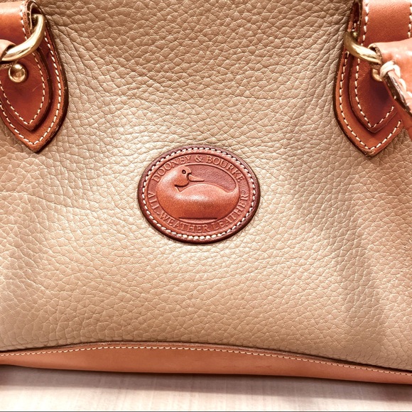 Vintage Dooney & Bourke Tan Camel Leather zip Top Bag All Weather Leather Barrel - Picture 9 of 9
